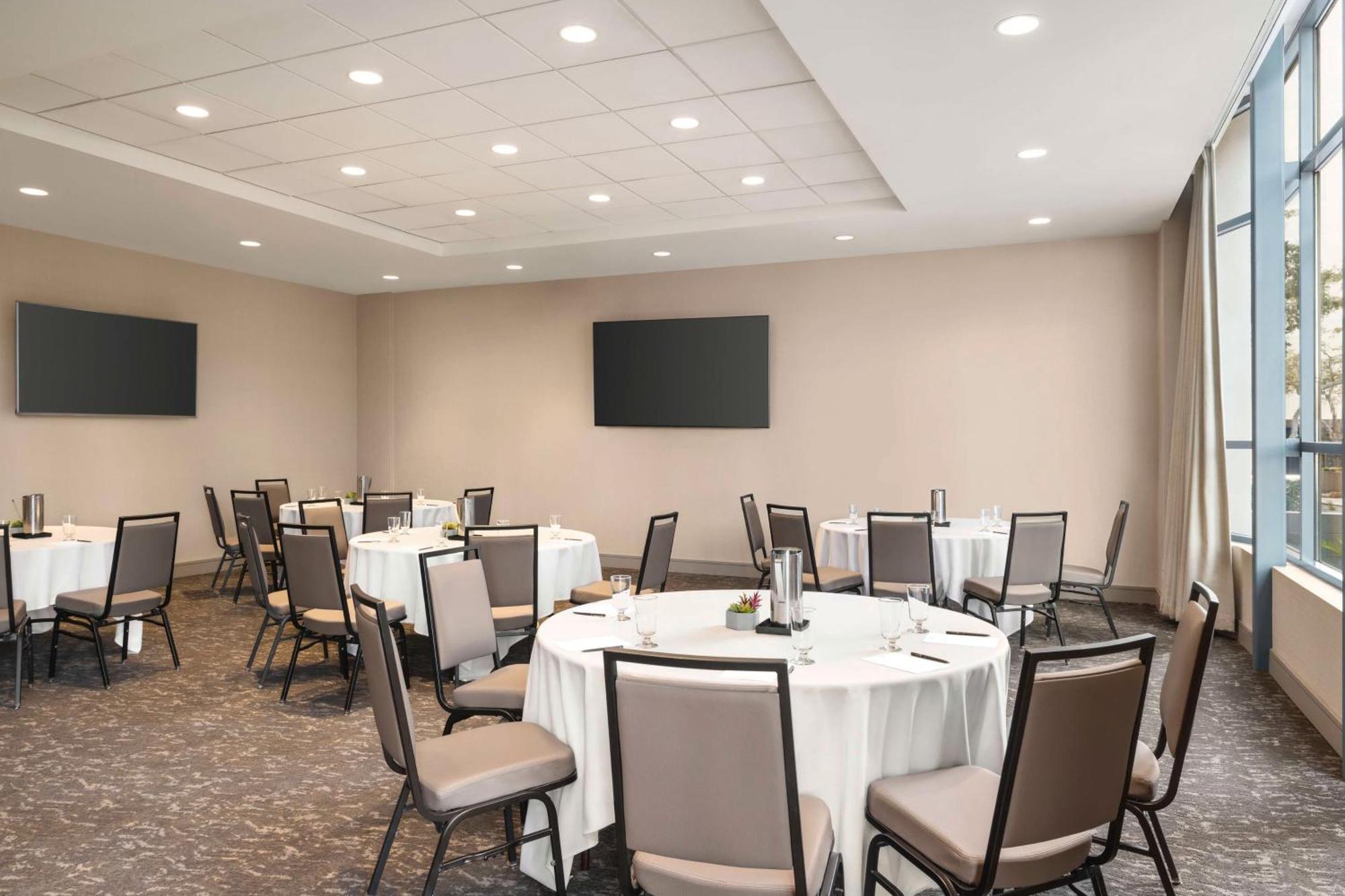 Embassy Suites By Hilton Phoenix Downtown North Ngoại thất bức ảnh